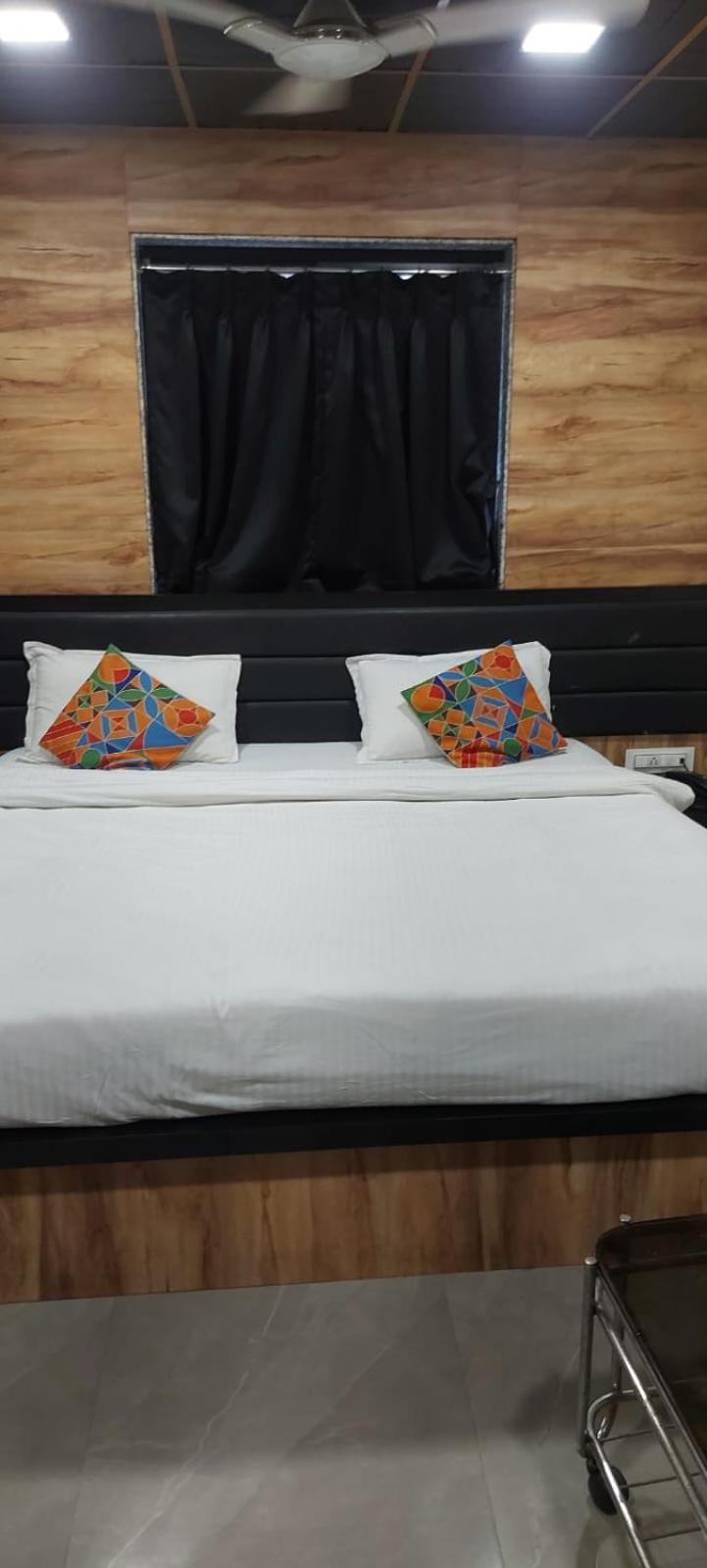 Glitz Hotels Sai Guest House - Nr Inorbit Mall Vashi Nová Bombaj Exteriér fotografie