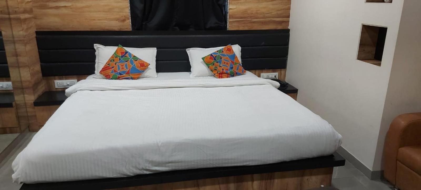 Glitz Hotels Sai Guest House - Nr Inorbit Mall Vashi Nová Bombaj Exteriér fotografie